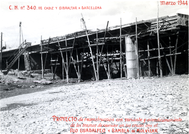 Vista del puente en construccin