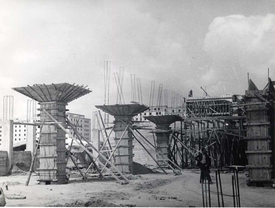 Vista de la estacin en construccin