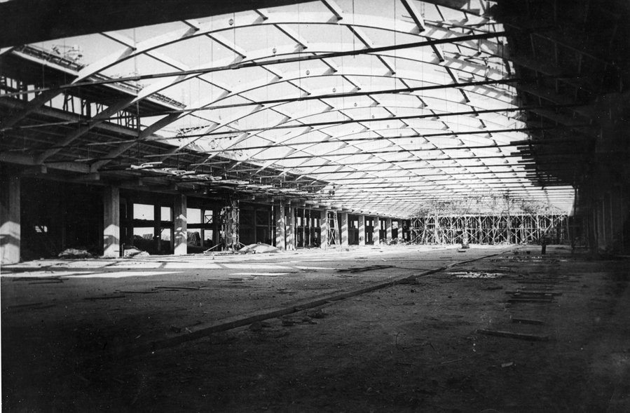 Vista del interior de la estacin en construccin