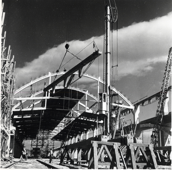 Vista de las naves en construccin