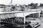 Vista del puente en construcción