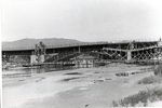Vista del puente en construcción