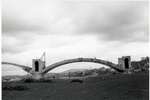 Vista del puente en construcción