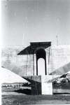 Detalle del puente en construcción