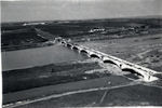 Vista aérea del puente en construcción