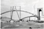 Detalle del puente en construcción