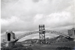 Detalle del puente en construcción